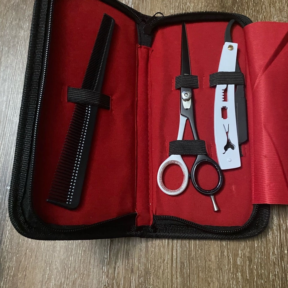 Hair Cutting Scissors/Kit - Picture 2 of 6